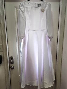 White Satin Long Sleeve Formal Dress